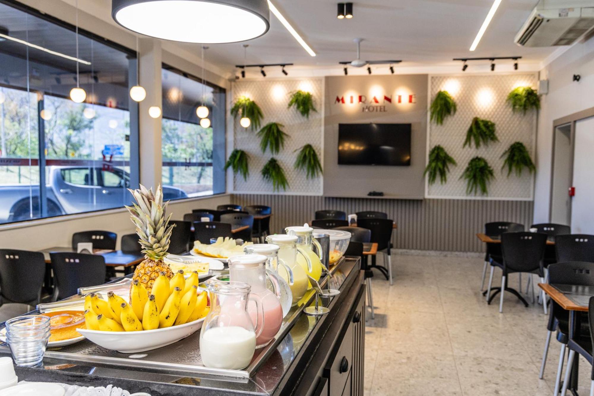 Mirante Hotel 瓦拉达里斯州长市 外观 照片