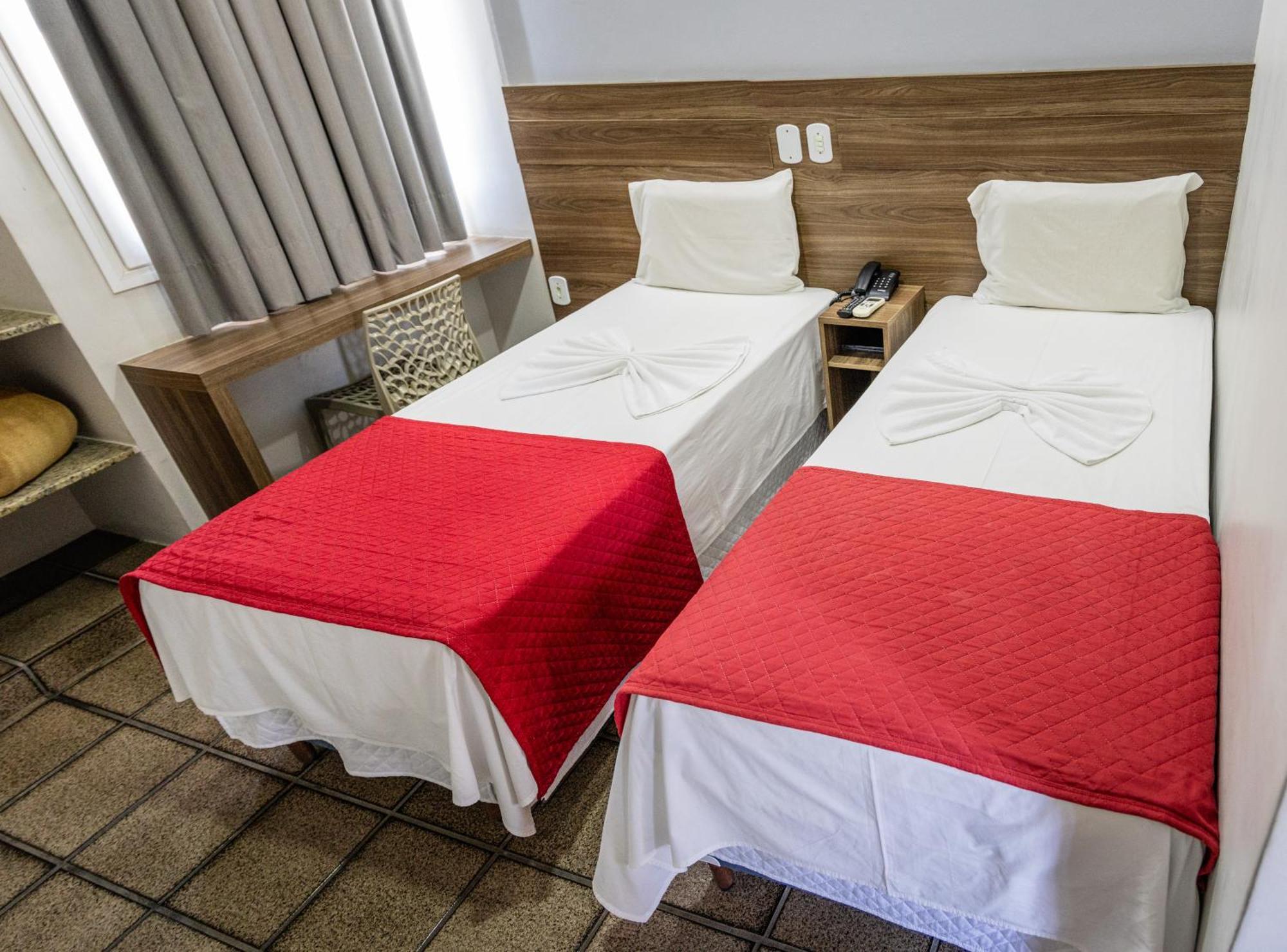 Mirante Hotel 瓦拉达里斯州长市 外观 照片